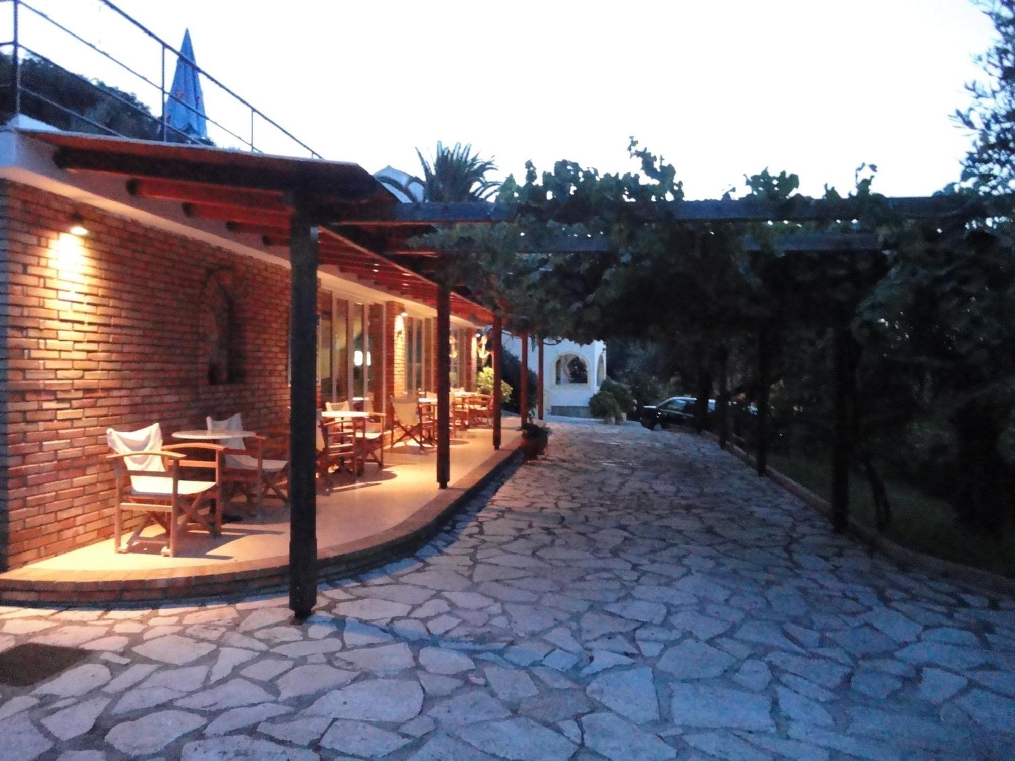Dionysos Apartments Apraos Ngoại thất bức ảnh